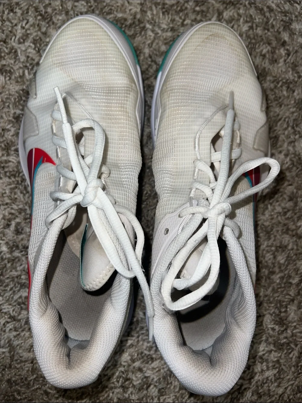 Nike Vapor Pro Tennis Shoes White Athletic Shoes with Teal & Red Swoosh Sz 8.5